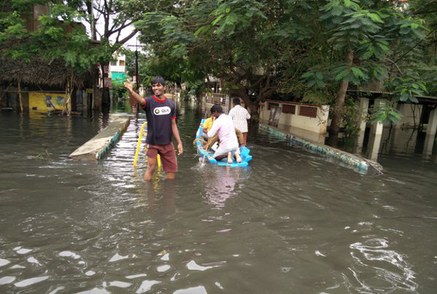 Ola boats transporting passengers stranded by floods