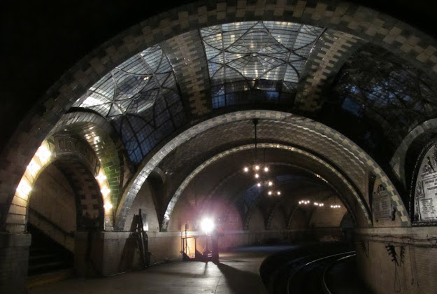 City Hall Station, New York. Image courtesy of Marc A. Hermann/MTA New York City Transit.