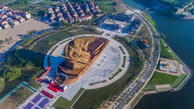 The figure of Guan Yu stands at 58 metres tall.